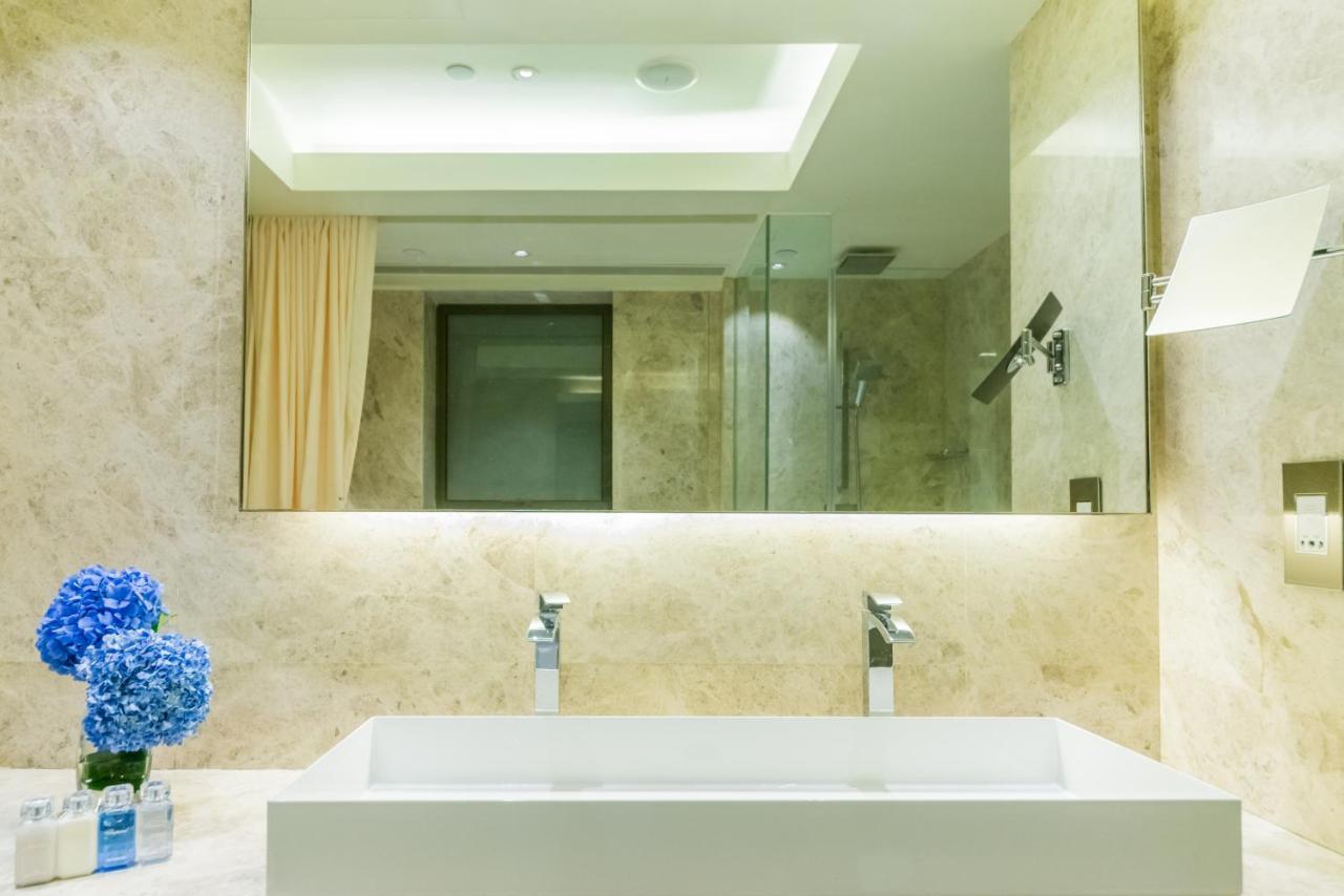 Hotel Pravo Гонконг Экстерьер фото